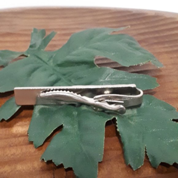 Tie Clip Vintage Zipper Design Tie Bar - Picture 5 of 5